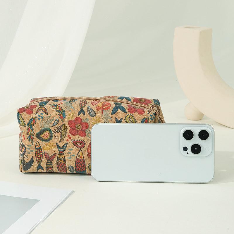 Portable large capacity cosmetics bag - F.B DAISY