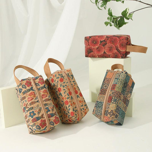 Portable large capacity cosmetics bag - F.B DAISY