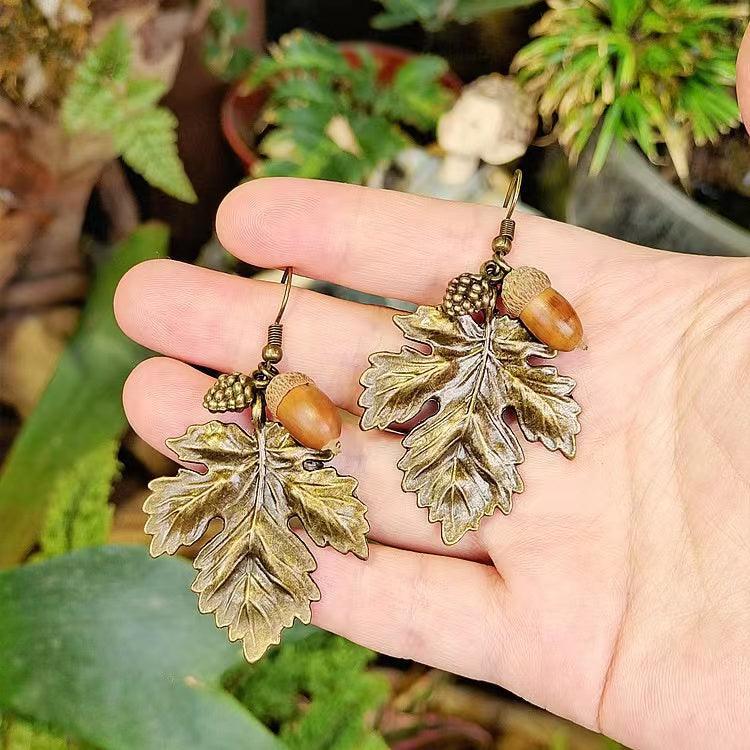 Maple Leaf Acorn Earrings - F.B DAISY