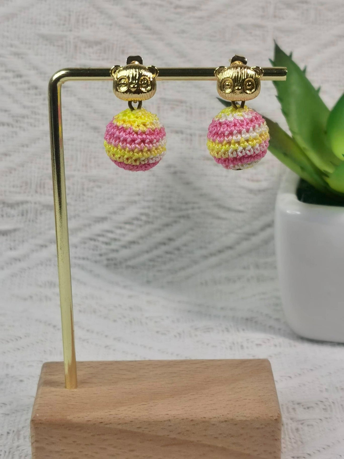 Crochet Handmade Earrings - F.B DAISY