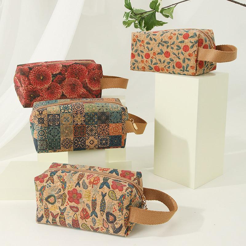 Portable large capacity cosmetics bag - F.B DAISY