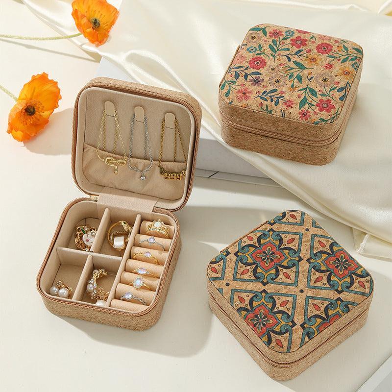 Vintage printed jewelry box - F.B DAISY