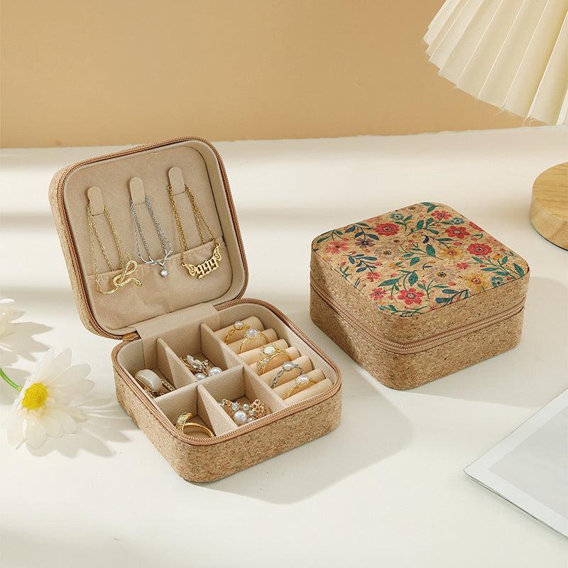Vintage printed jewelry box - F.B DAISY