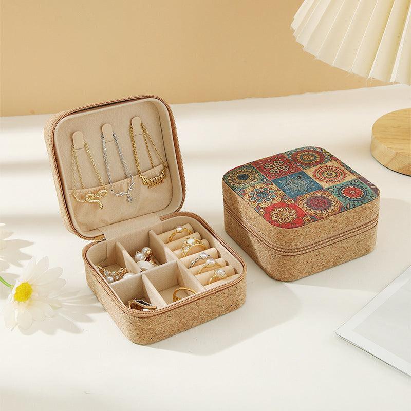 Vintage printed jewelry box - F.B DAISY