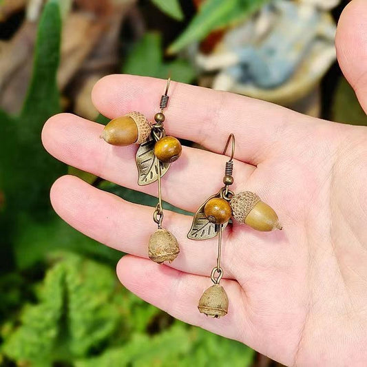 Little Leaves Acorn Earrings - F.B DAISY